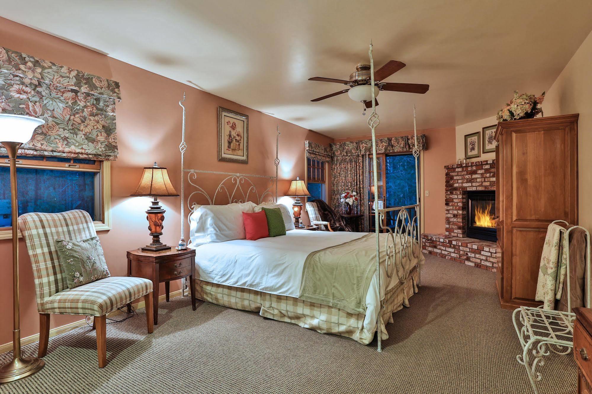 Alpenhorn Bed And Breakfast Big Bear Lake Exterior foto