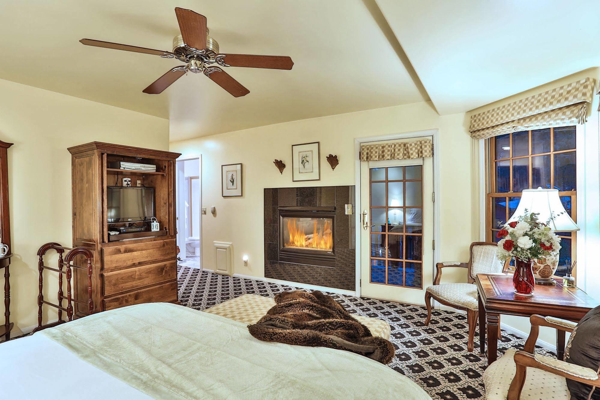 Alpenhorn Bed And Breakfast Big Bear Lake Exterior foto